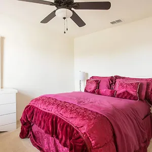 Holiday home Modern 4 Bedroom House With Swimming Pool, Clearwater