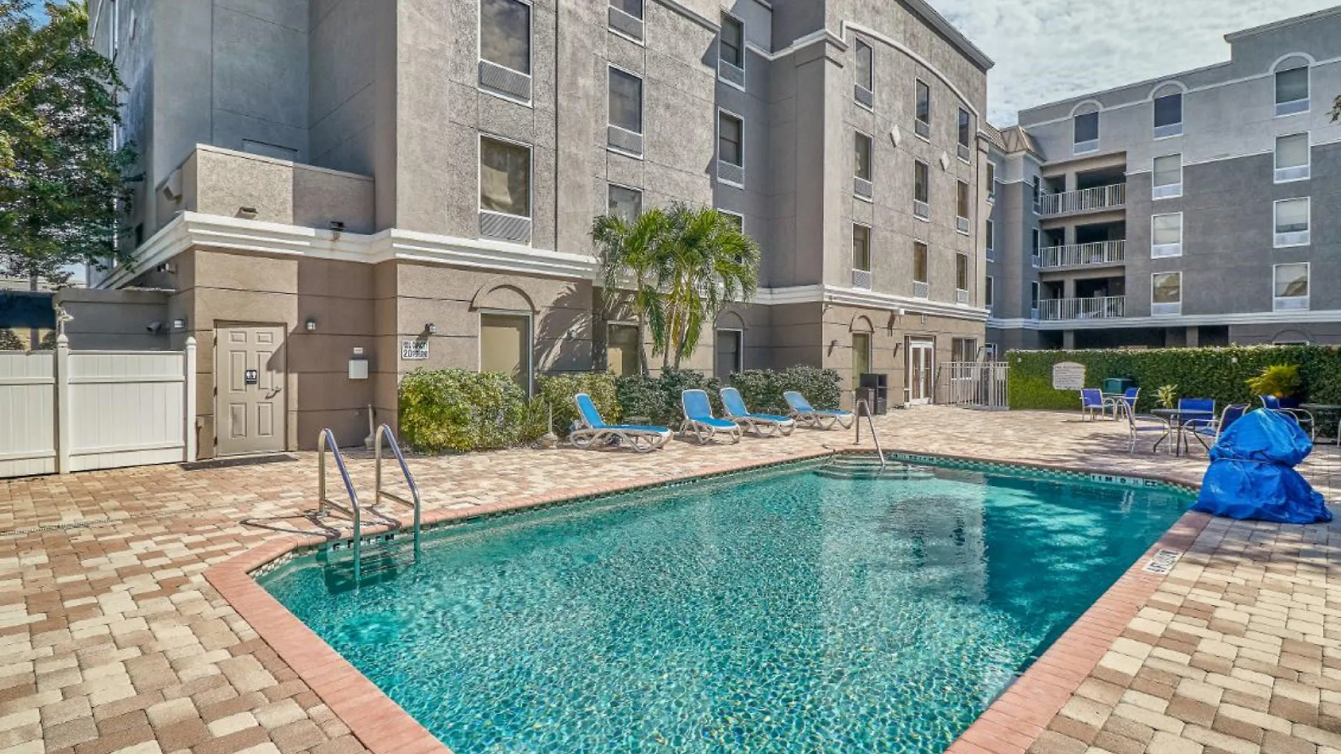 Holiday Inn Express Hotel & Suites Clearwater Us 19 North By Ihg United States
